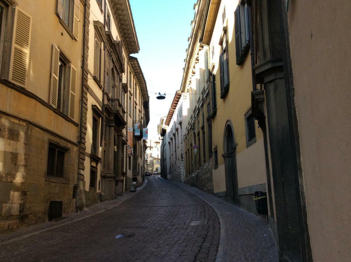 Ferienwohnung Accademia Deluxe Bergamo Exterior foto